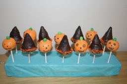 Halloween Cake Pops