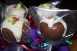 Christmas Pudding Cake pops